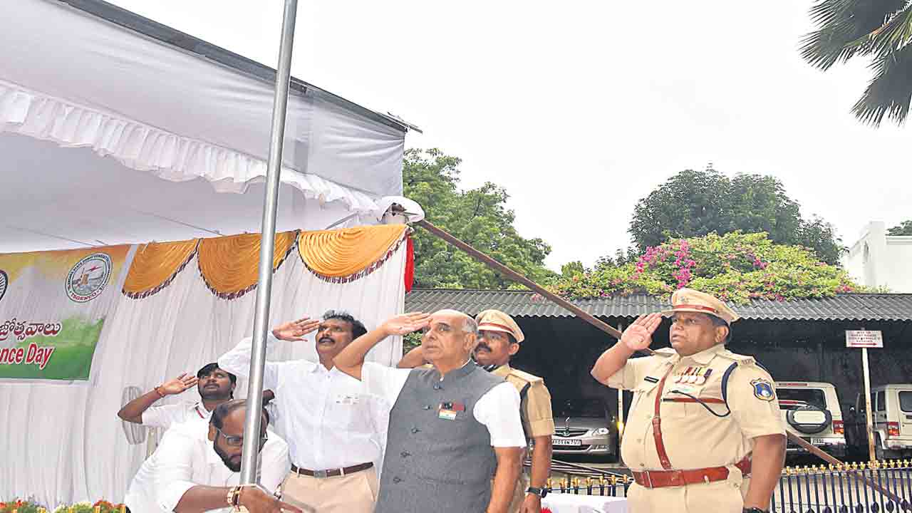 తెలంగాణ విద్యుత్.. దేశానికే రోల్ మోడల్
