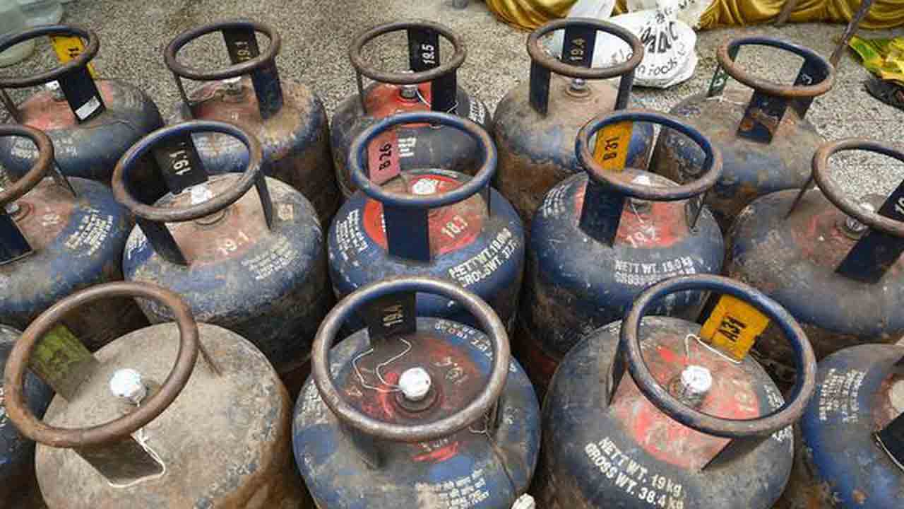 రూ.44.50 తగ్గిన వాణిజ్య సిలిండర్‌ ధర