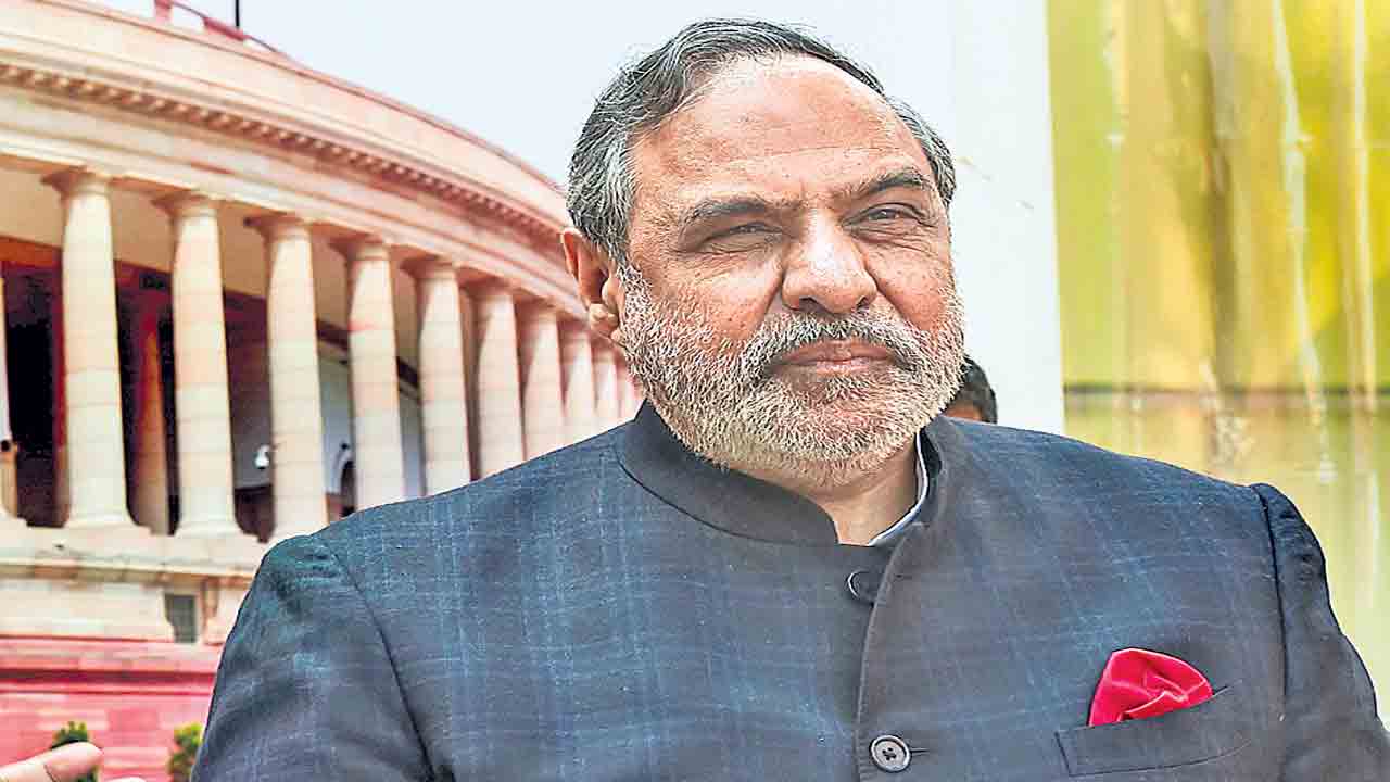 స్టీరింగ్‌ కమిటీ చైర్మన్‌ పదవికి ఆనంద్‌ శర్మ రాజీనామా