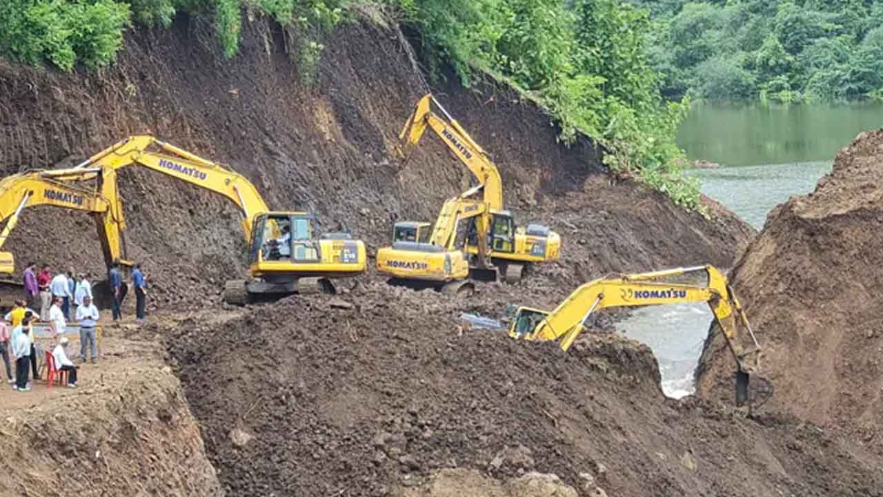 Dam Breach | మ‌ధ్య‌ప్ర‌దేశ్‌లో డ్యామ్ లీక్‌.. ఎనిమిది మంది అధికారుల‌పై స‌స్పెన్ష‌న్ వేటు