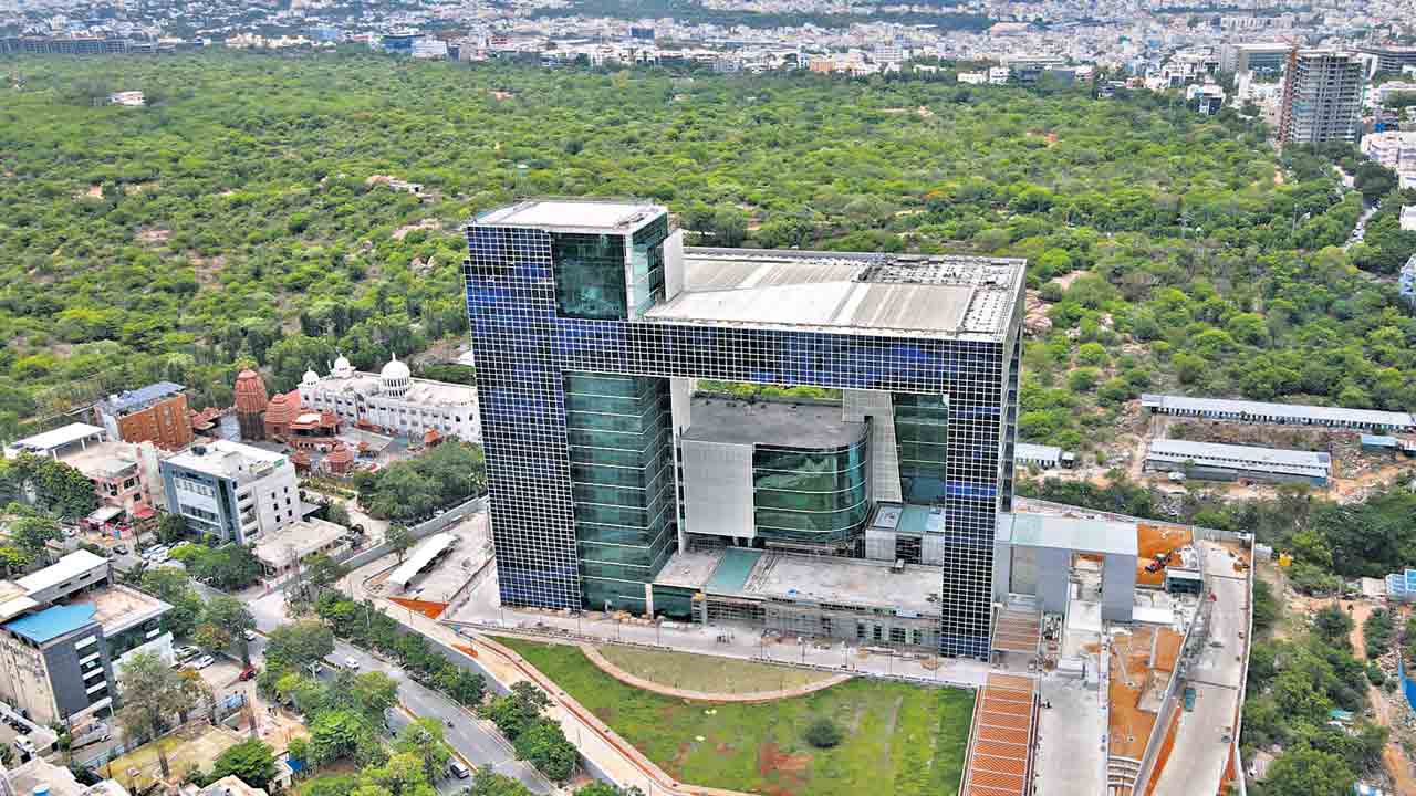 సీక్యూబ్‌ సెంటర్‌- భద్రత సౌధం.!!