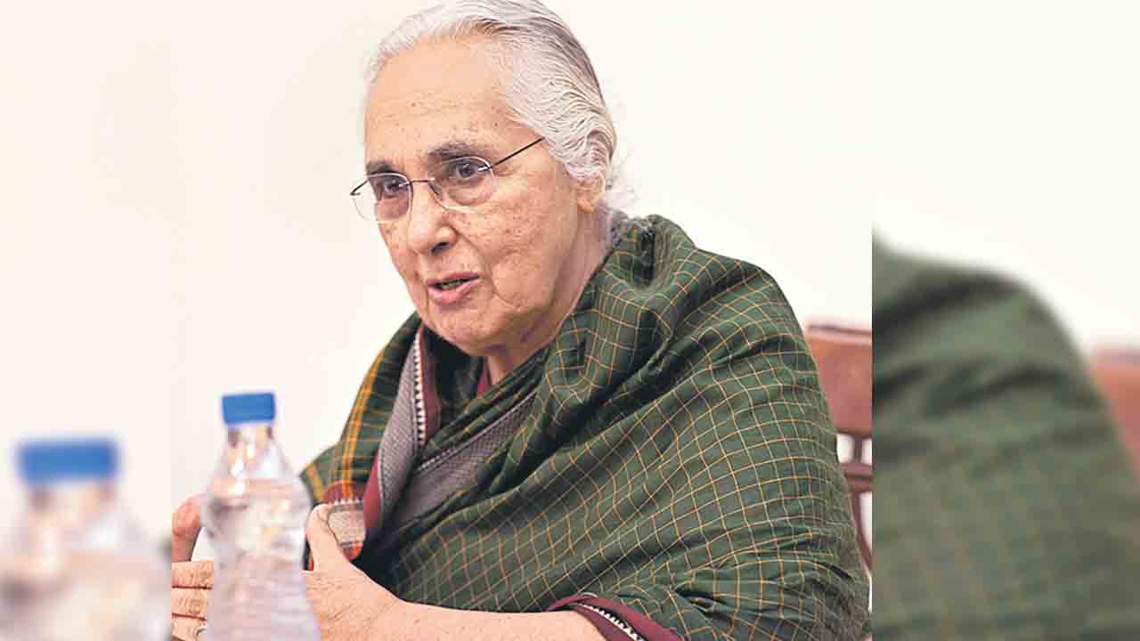 మోదీపై చరిత్ర దయచూపదు