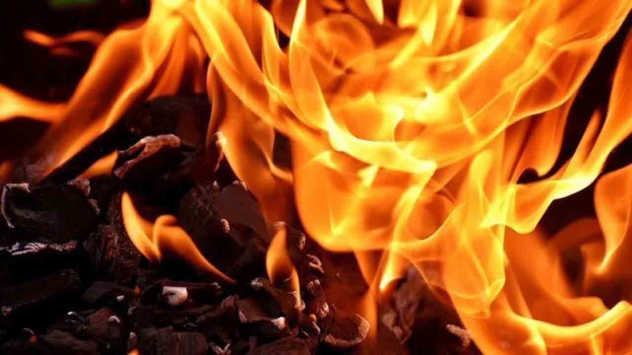 భద్రాచలం కిమ్స్ ఆస్పత్రిలో అగ్నిప్రమాదం