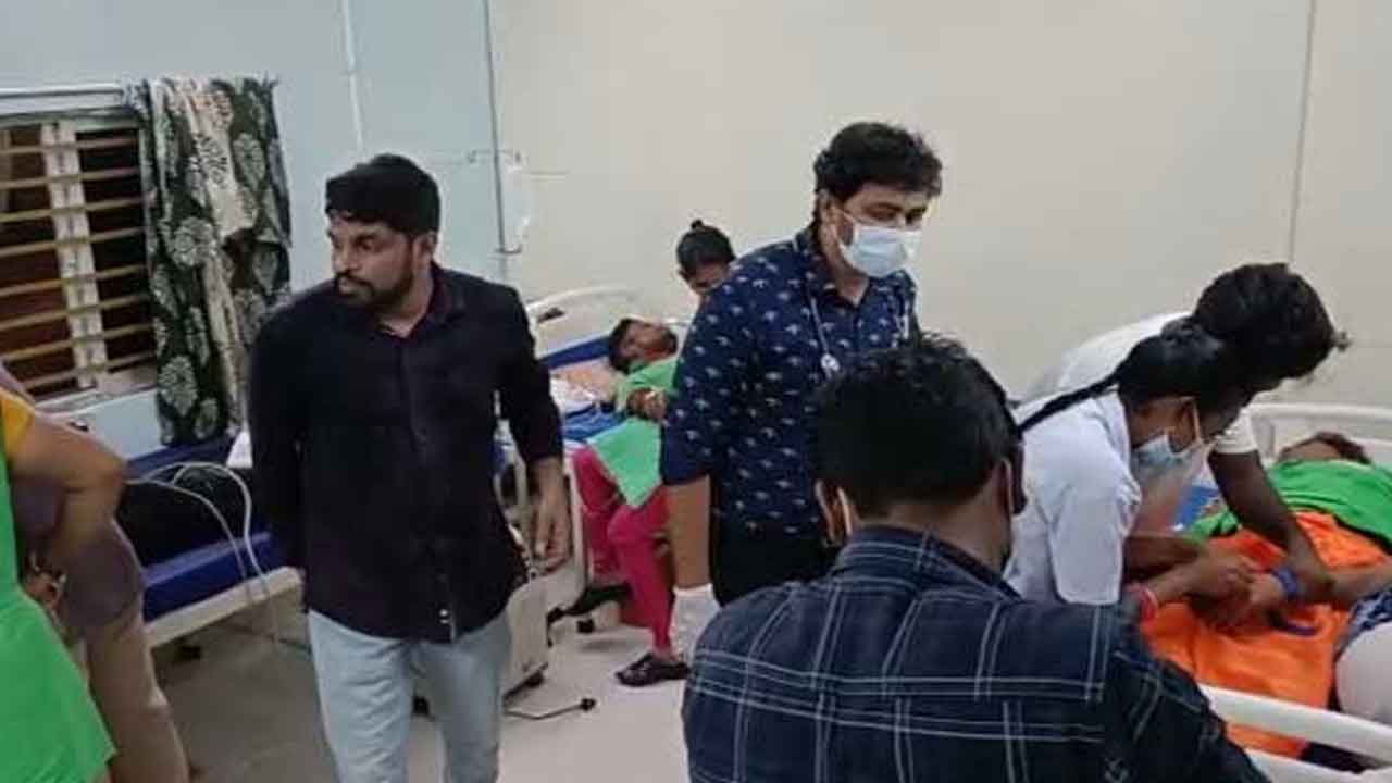 Chemical Gas Leak | అచ్యుతాపురంలో కెమికల్ గ్యాస్ లీక్.. 50 మంది మహిళలకు అస్వస్థత