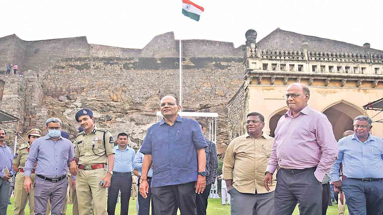 పంద్రాగస్టు వేడుకకు గోల్కొండ సిద్ధం