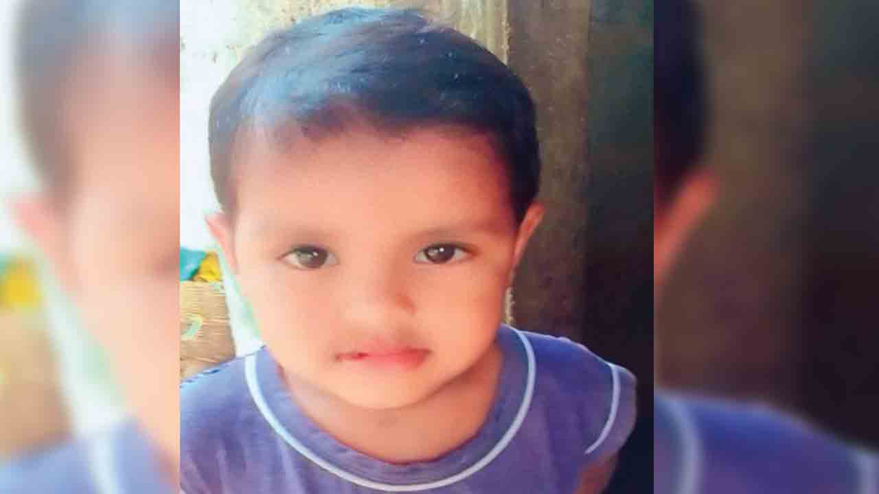 బాలుడిని మింగిన డ్రైనేజీ