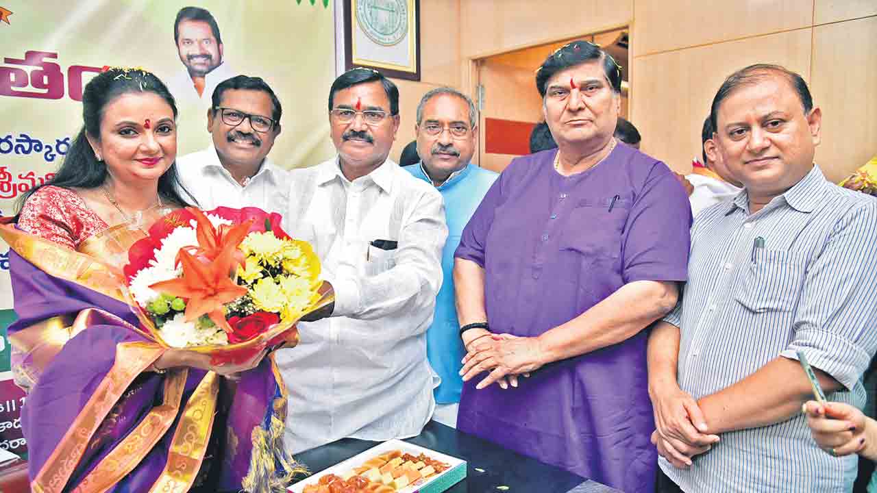 భావితరాలకు మన కళలను అందిద్దాం