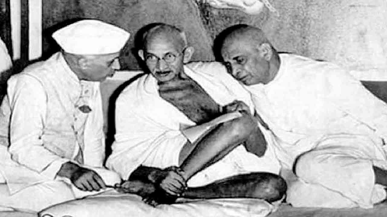 పటేల్‌ పేరుతో.. పటాటోపం