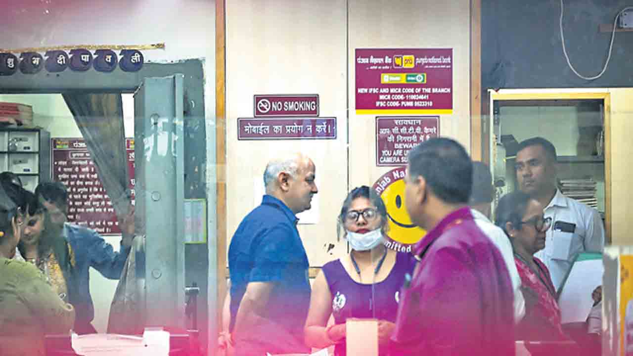 బీజేపీకి ఆ డబ్బు ఎక్కడిది?