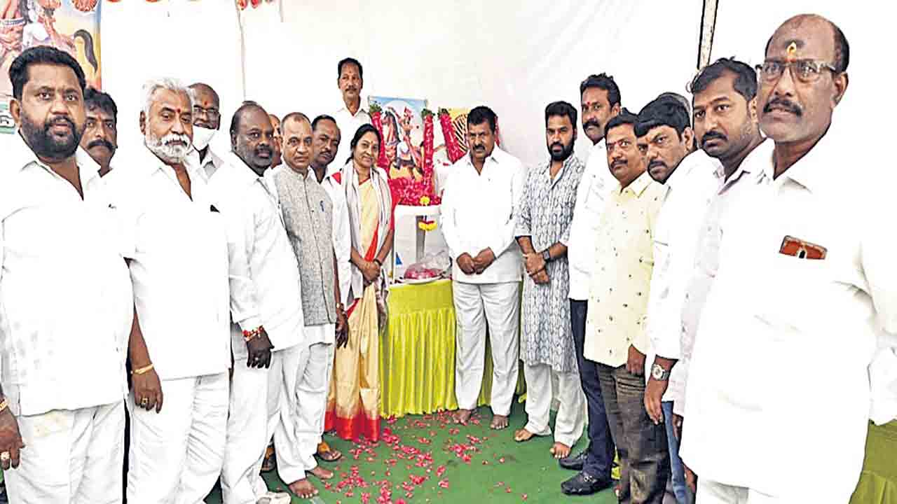 పోరాట యోధుడు సర్వాయి పాపన్న