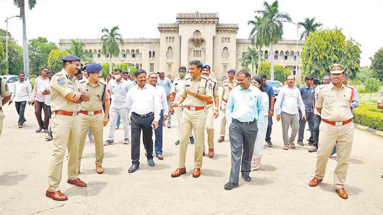 సజావుగా ప్రిలిమినరీ