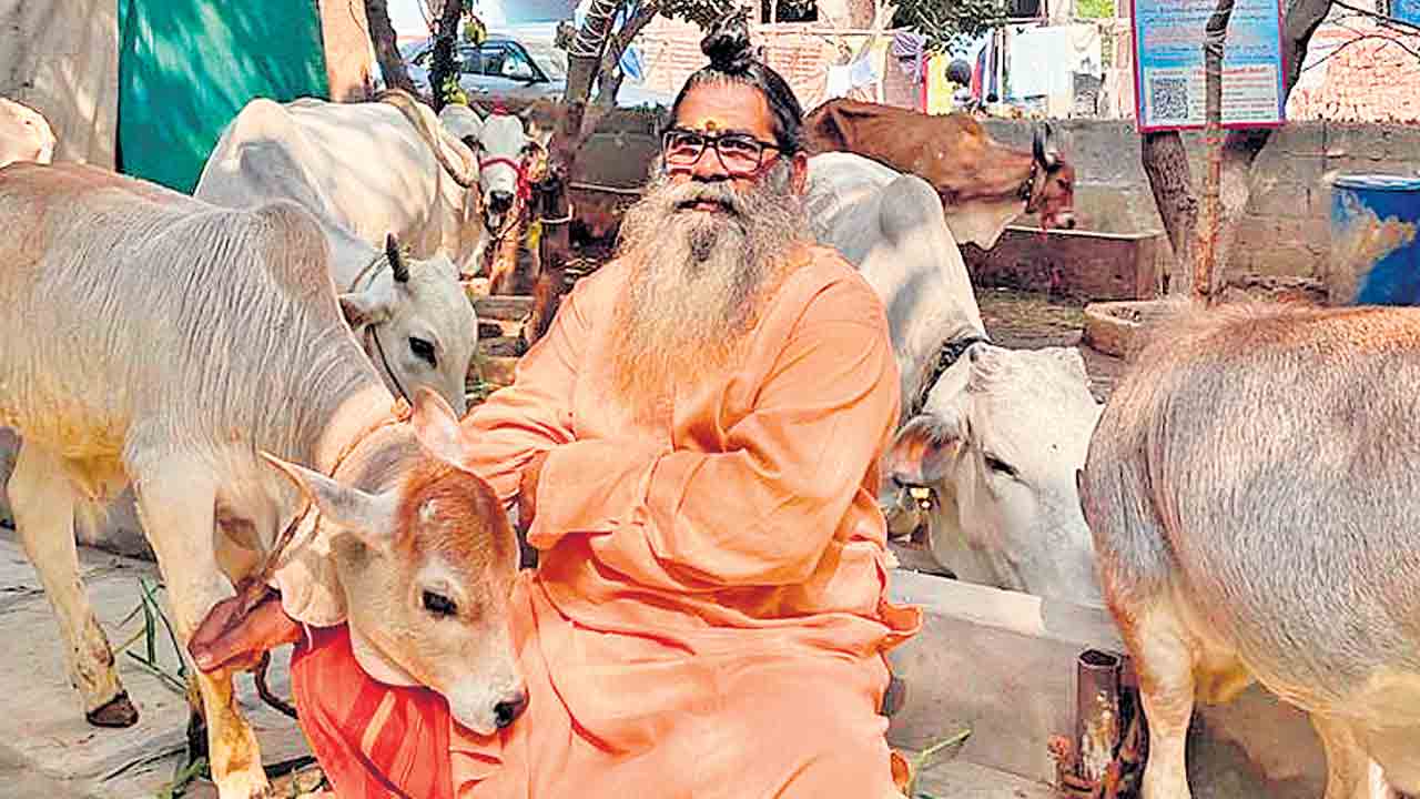 పర్యావరణాన్ని పరిరక్షిద్దాం.. గోమయ వినాయకుడికి జై కొడుదాం..