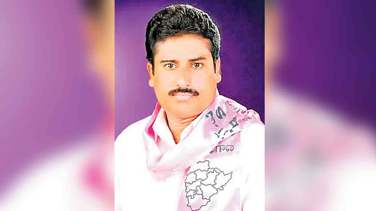 దేశాన్ని కార్పొరేట్లకు అమ్మేస్తున్నారు