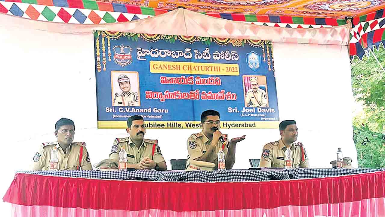 మండపాలకు అనుమతి తప్పనిసరి