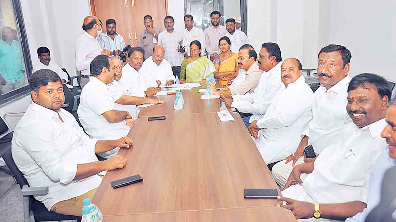 రంగారెడ్డి కలెక్టరేట్‌కు తుది మెరుగులు