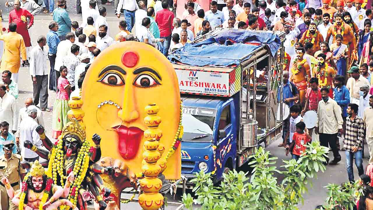 నేత్ర పర్వం.. తెప్పోత్సవం