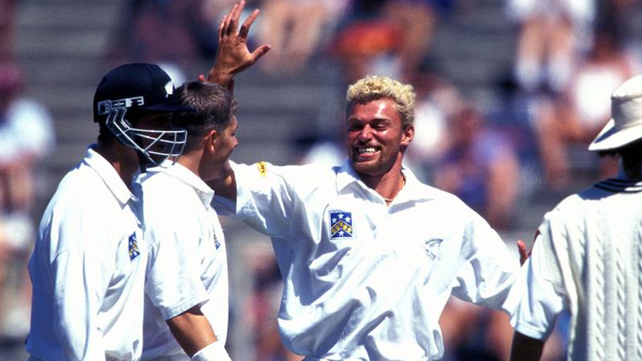 Heath Devis | నేను గే: న్యూజిలాండ్ మాజీ పేసర్ సంచలన ప్రకటన