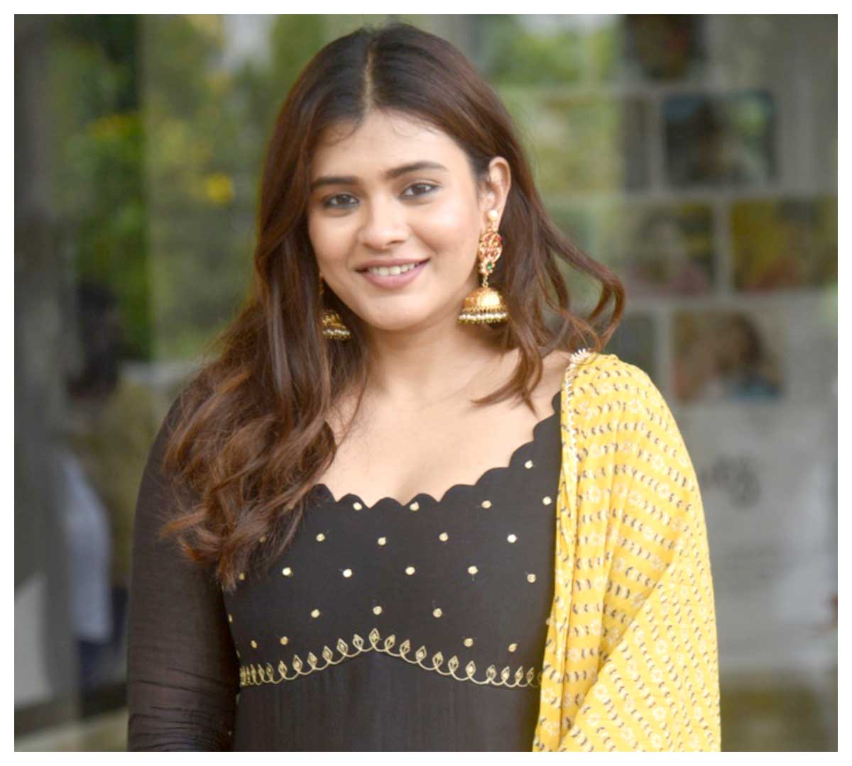 Hebah Patel | ఓదెలా రైల్వే స్టేషన్ మూవీ ప్రెస్ మీట్‌లో హెబ్బా పటేల్..