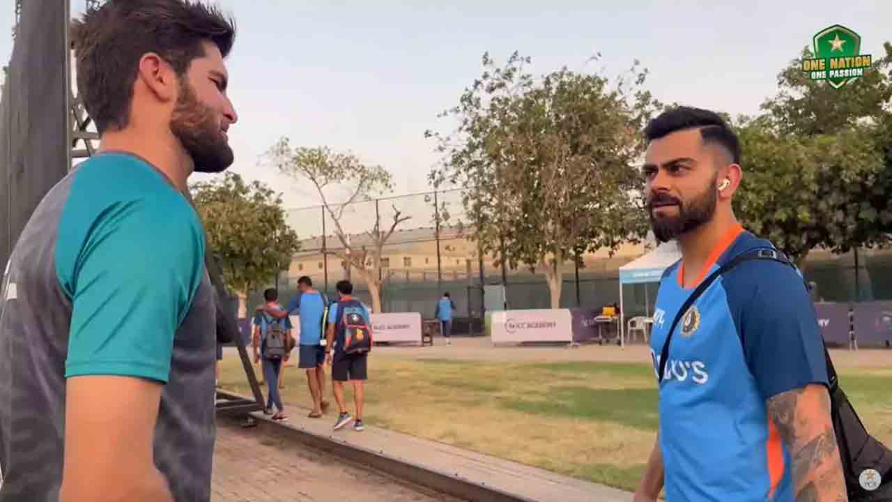 IND vs PAK | గాయమైన పాకిస్తాన్ పేసర్‌ను పరామర్శించిన భారత స్టార్ ఆటగాళ్లు