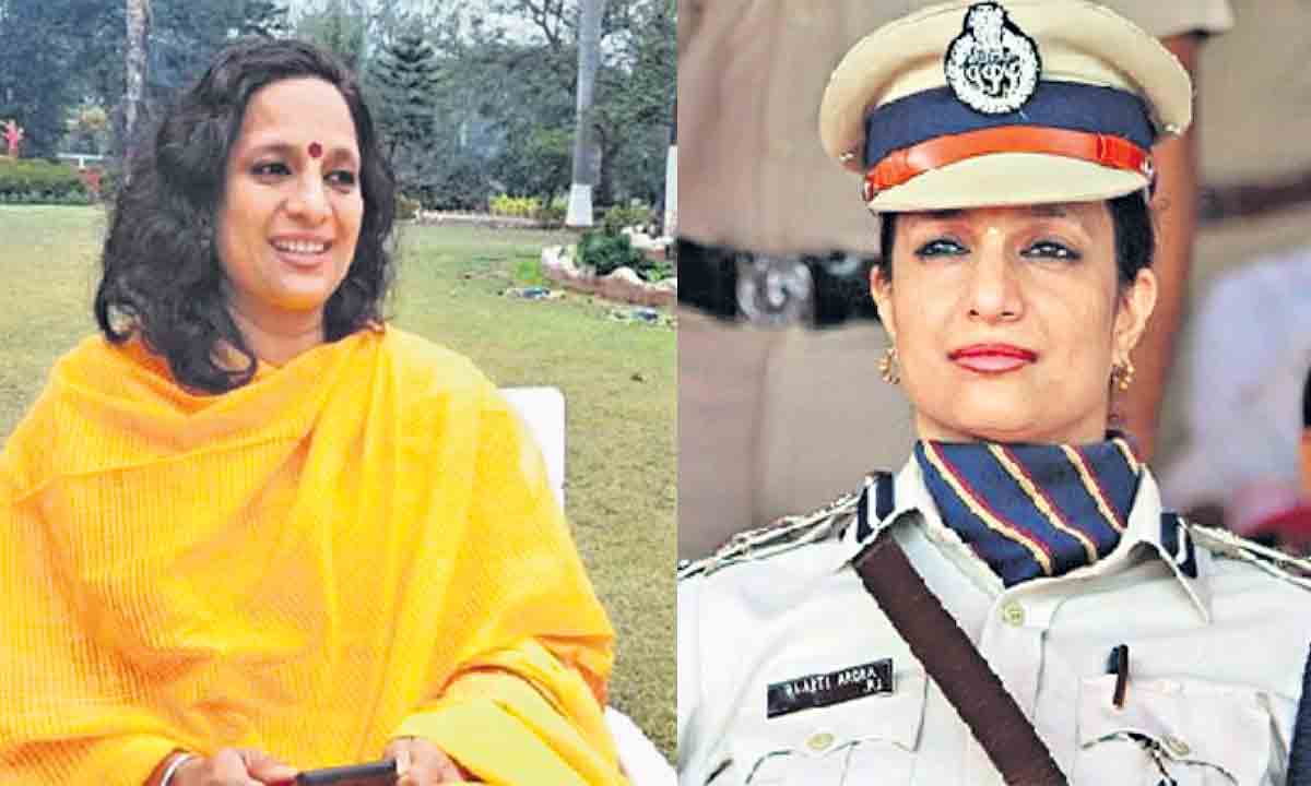 ఐపీఎస్‌ వదిలి.. బృందావనికి కదిలి