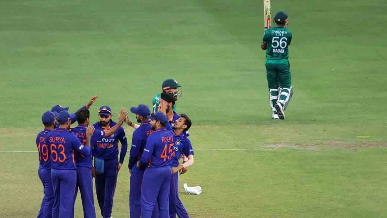 IND vs PAK | బాబర్ వికెట్ తీసుకోవడంపై భువీ ఆసక్తికర కామెంట్స్