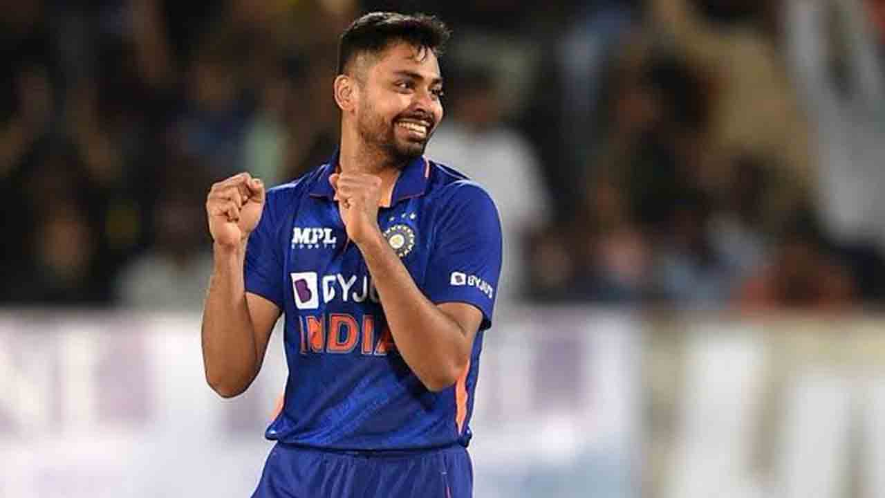 IND vs PAK | రెండో వికెట్ కోల్పోయిన పాక్.. పవర్‌ప్లే స్కోరు ఎంతంటే?