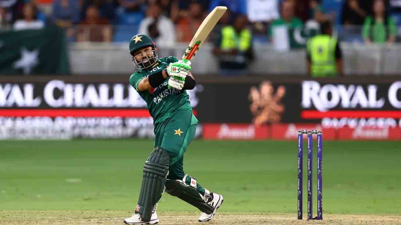 IND vs PAK | పది ఓవర్లకు పాకిస్తాన్ స్కోరు ఎంతంటే?