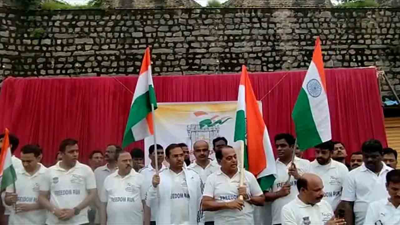 జాతీయ ప‌తాక కీర్తిని న‌లుదిక్కులా చాటాలి: మంత్రి ఇంద్రక‌ర‌ణ్ రెడ్డి