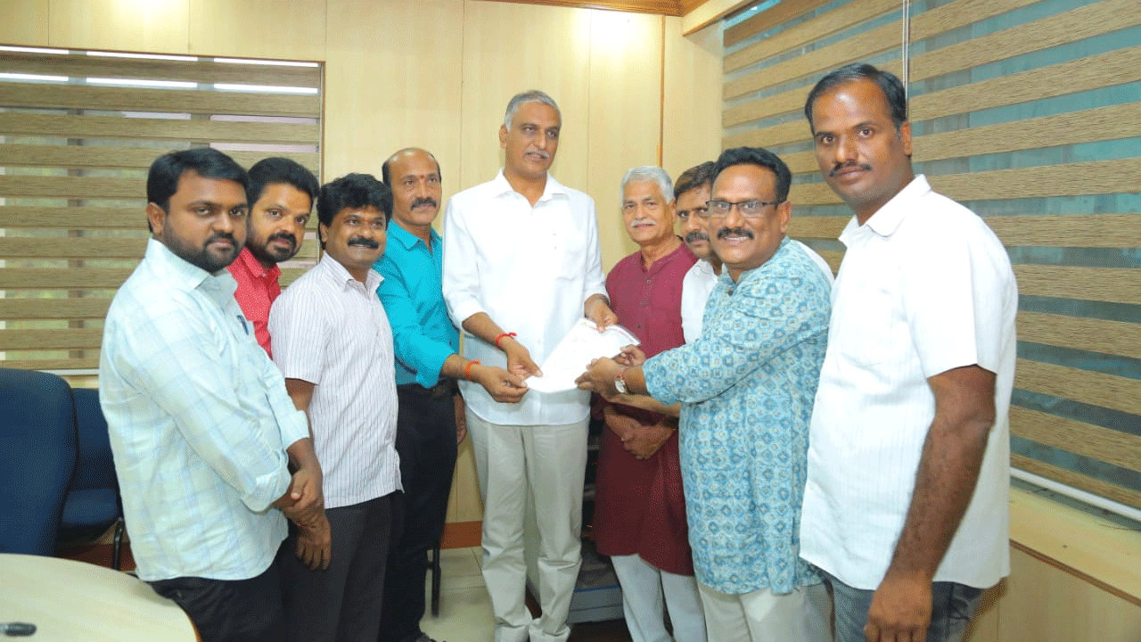 జర్నలిస్టులకు ఈహెచ్ఎస్ వర్తిస్తుంది : మంత్రి హరీష్ రావు