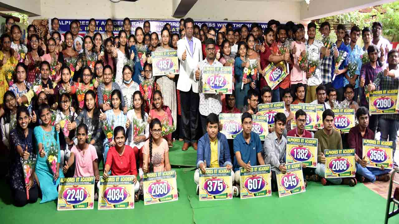 ‘ఐఐటీ-జేఈఈ మెయిన్స్‌లో అల్ఫోర్స్‌ హవా