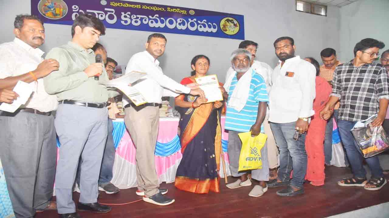 పట్టా వచ్చె.. సంబురం తెచ్చె