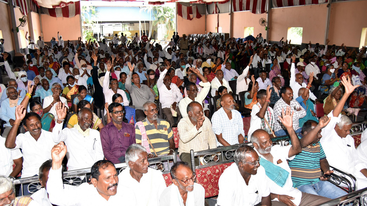 ఆసరా తెచ్చిన ఆనందం