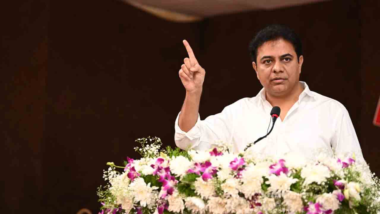 తెలంగాణ బీజేపీ నేతలకు ఆ ధైర్యం లేదు: కేటీఆర్