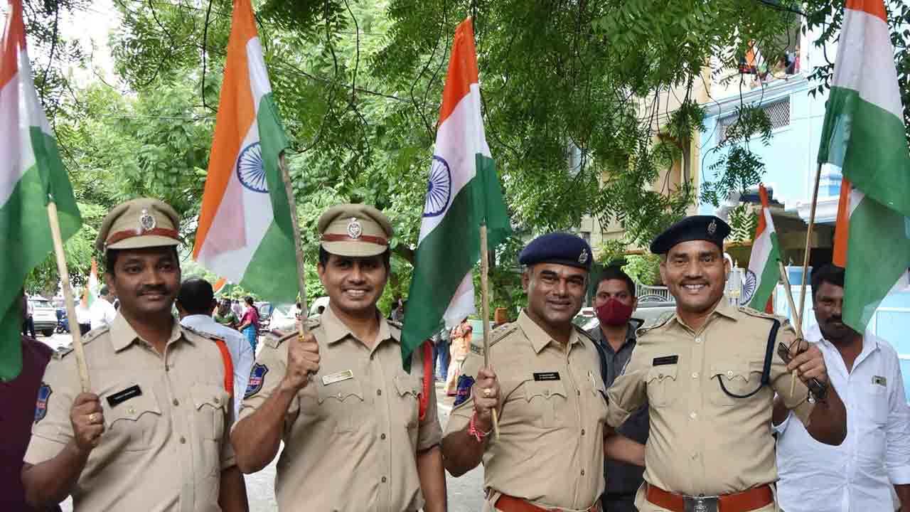 వాడవాడలా జెండా పండుగ