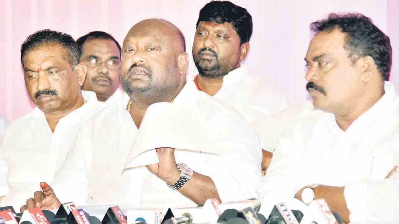 మాది విద్య.. వాళ్లది విధ్వంసం