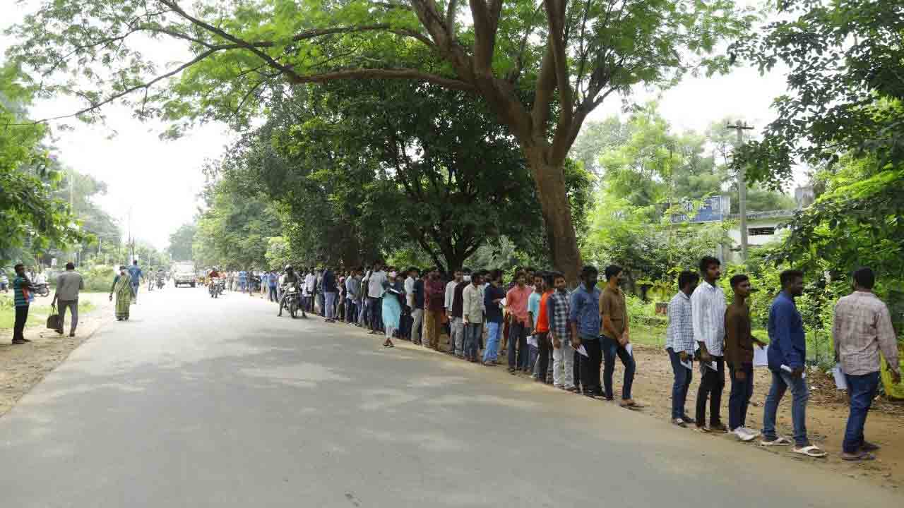 ప్రశాంతంగా కానిస్టేబుల్‌ ప్రిలిమినరీ పరీక్ష