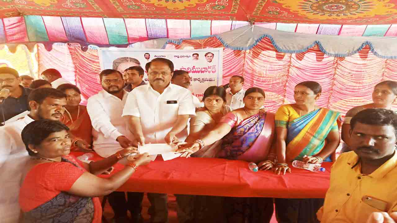 పథకాల అమలులో మనమే టాప్‌