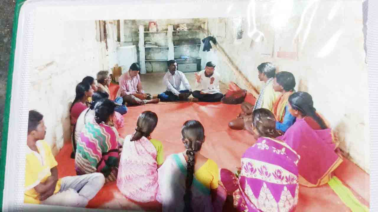 గిరిజన గూడెల్లో.. ప్రగతి వెలుగులు