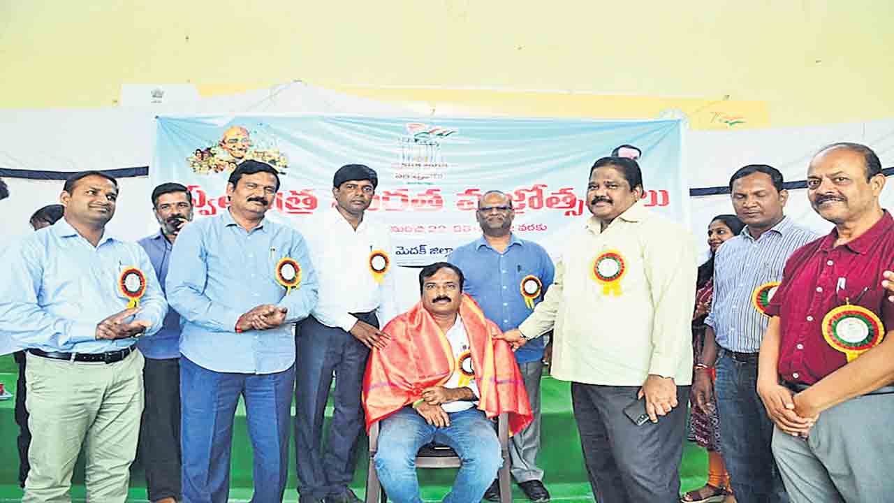 ఉత్సాహంగా కవిసమ్మేళనం