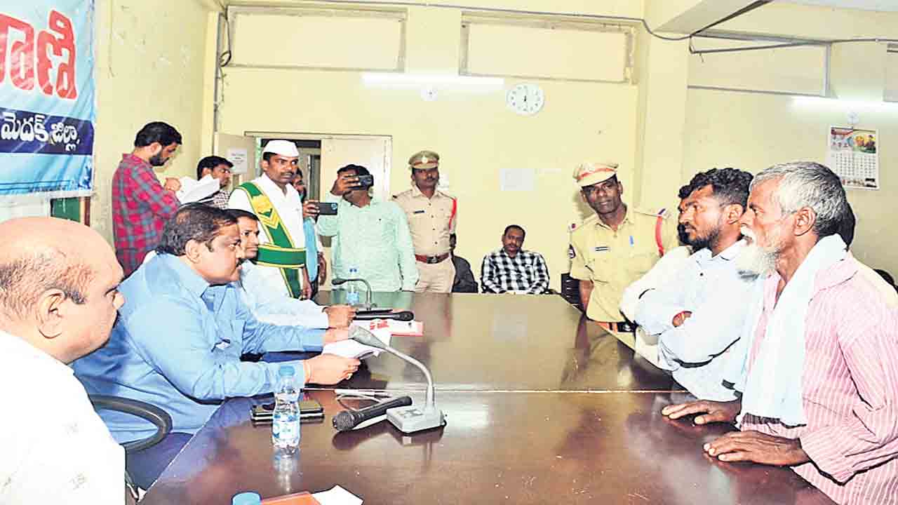 నేడు డబుల్‌ బెడ్రూం ఇండ్ల కేటాయింపు