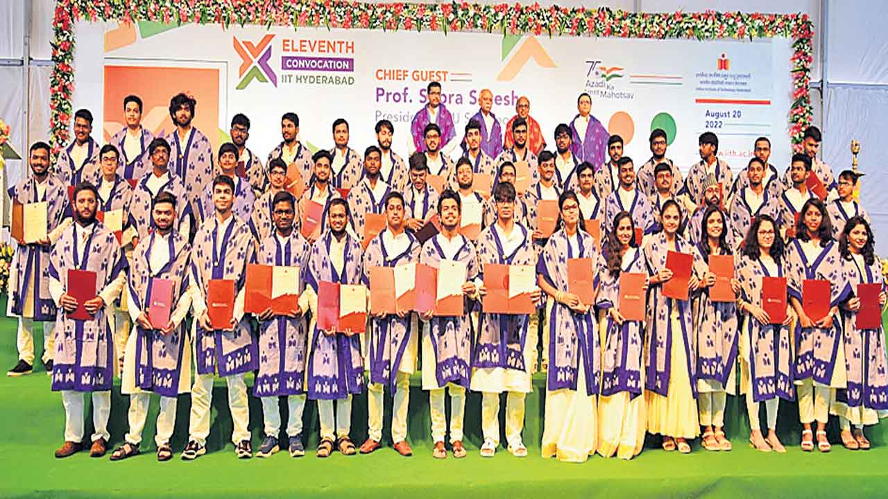 ఐఐటీ హైదరాబాద్‌లో ఘనంగా స్నాతకోత్సవం