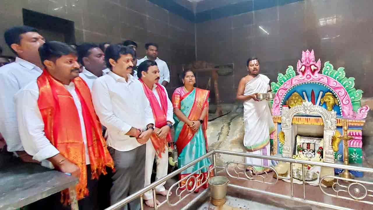 జీడికల్‌ ఆలయ అభివృద్ధి పనులకు ఎమ్మెల్సీ శంకుస్థాపన