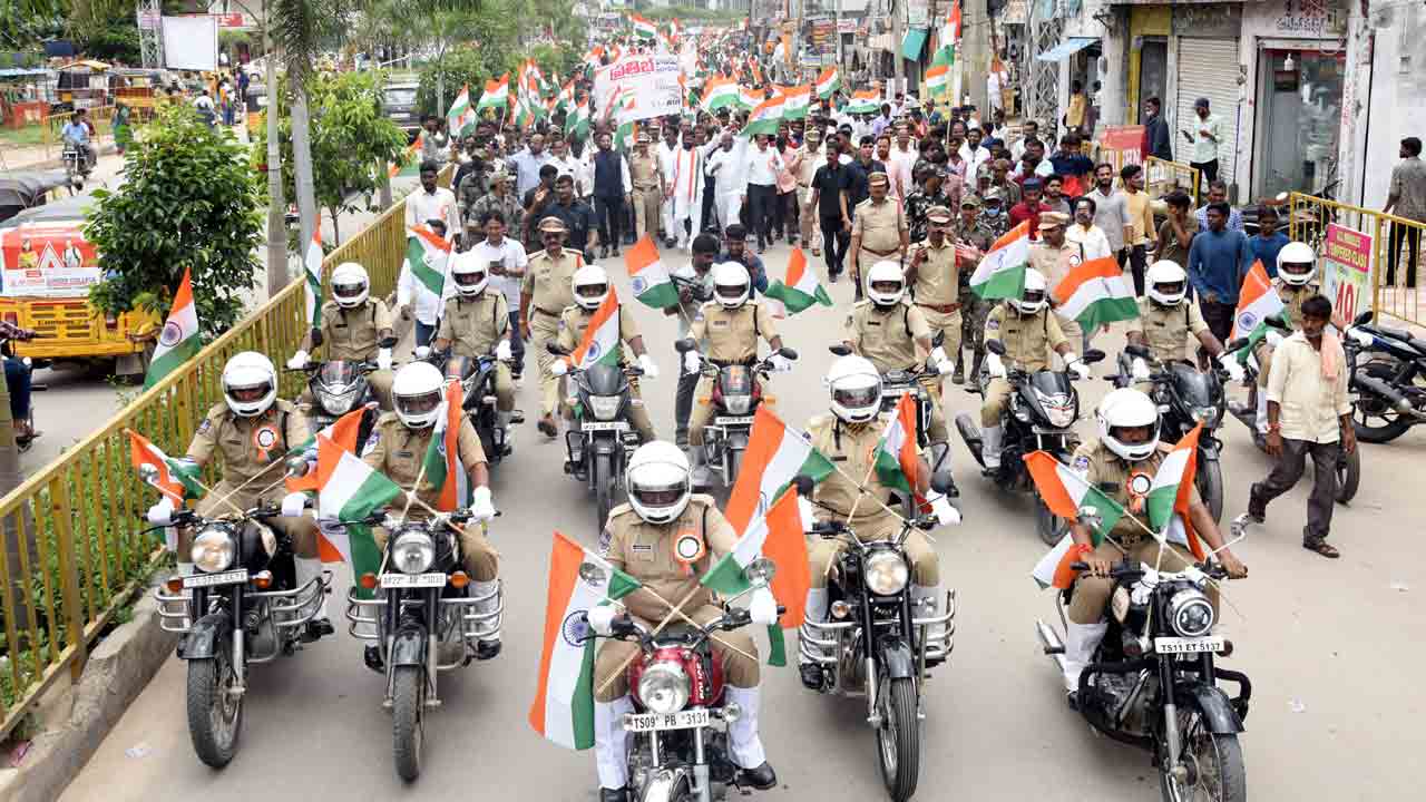 రాష్ట్రంలో వైభవంగా వజ్రోత్సవాలు