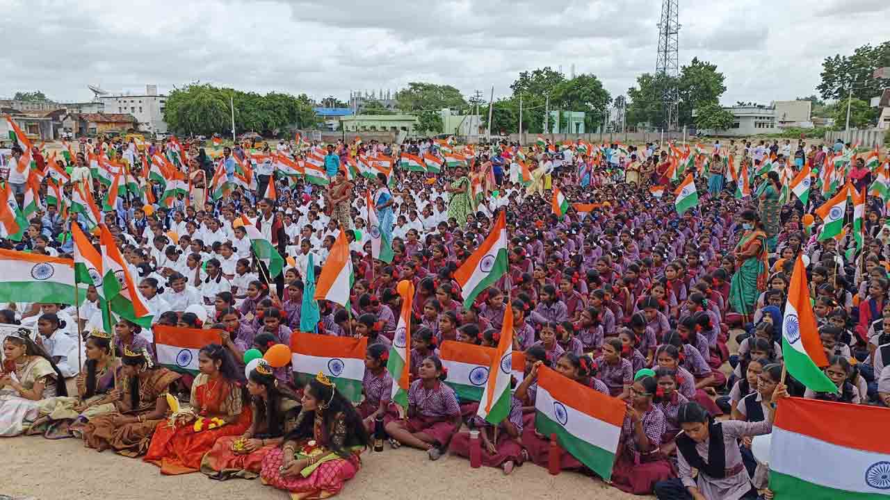 సంబురంగా తిరంగార్యాలీ