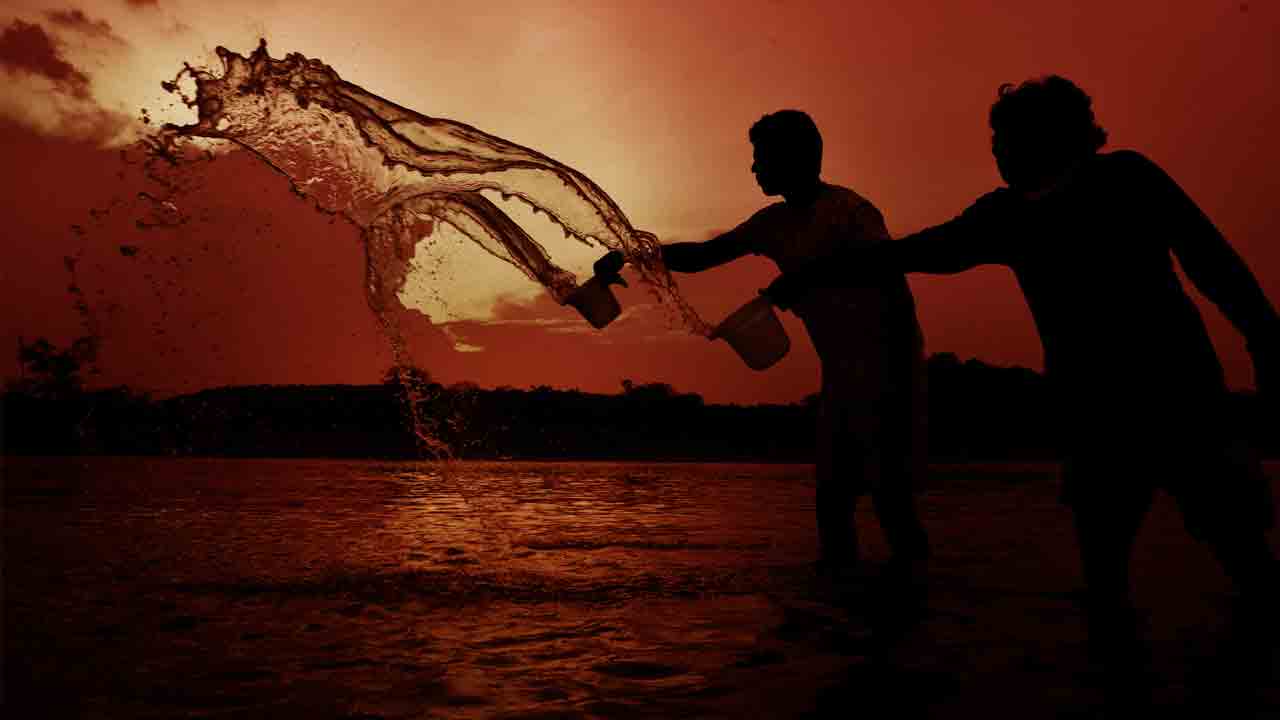 చిత్రం.. సజీవ సాక్ష్యం