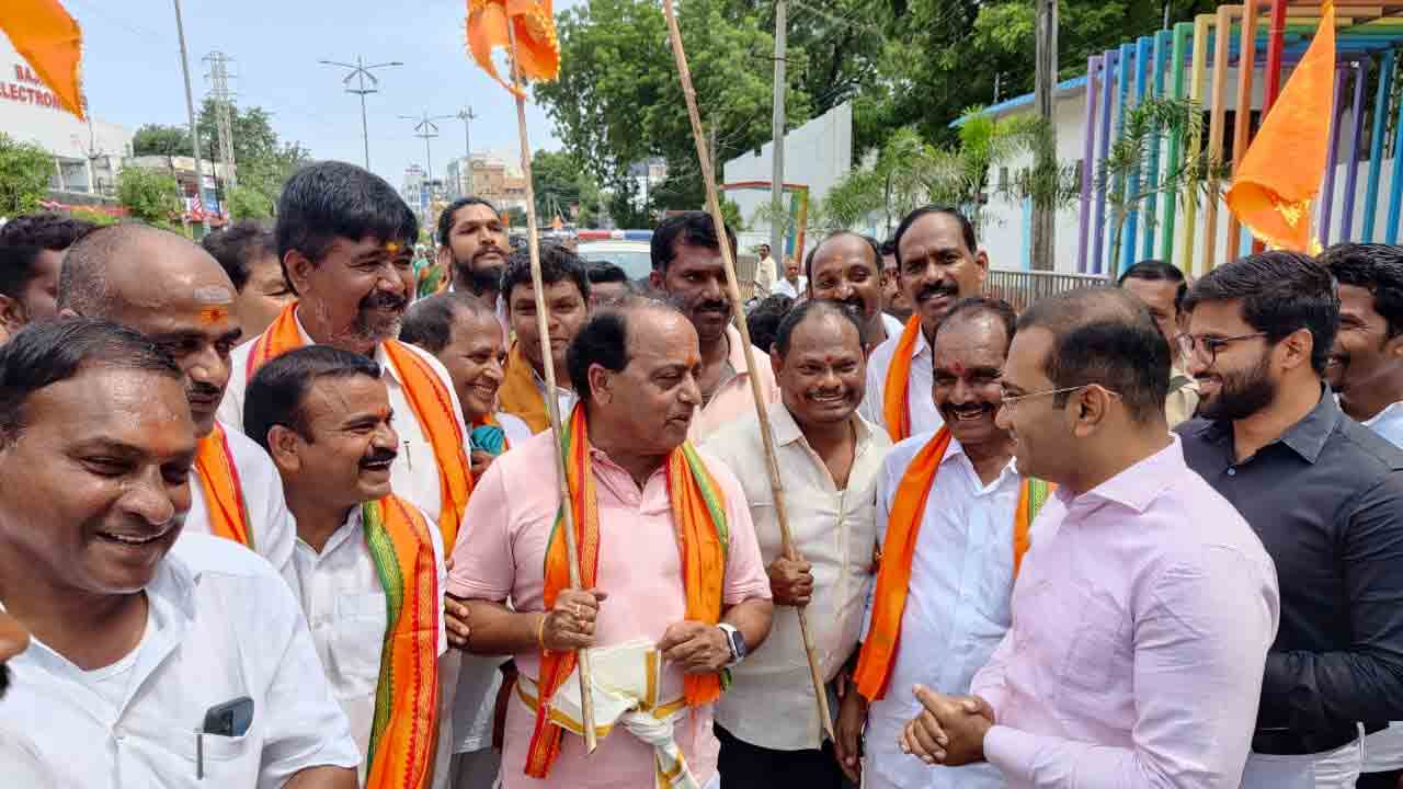మంత్రి ఇంద్రకరణ్రెడ్డి పాదయాత్ర