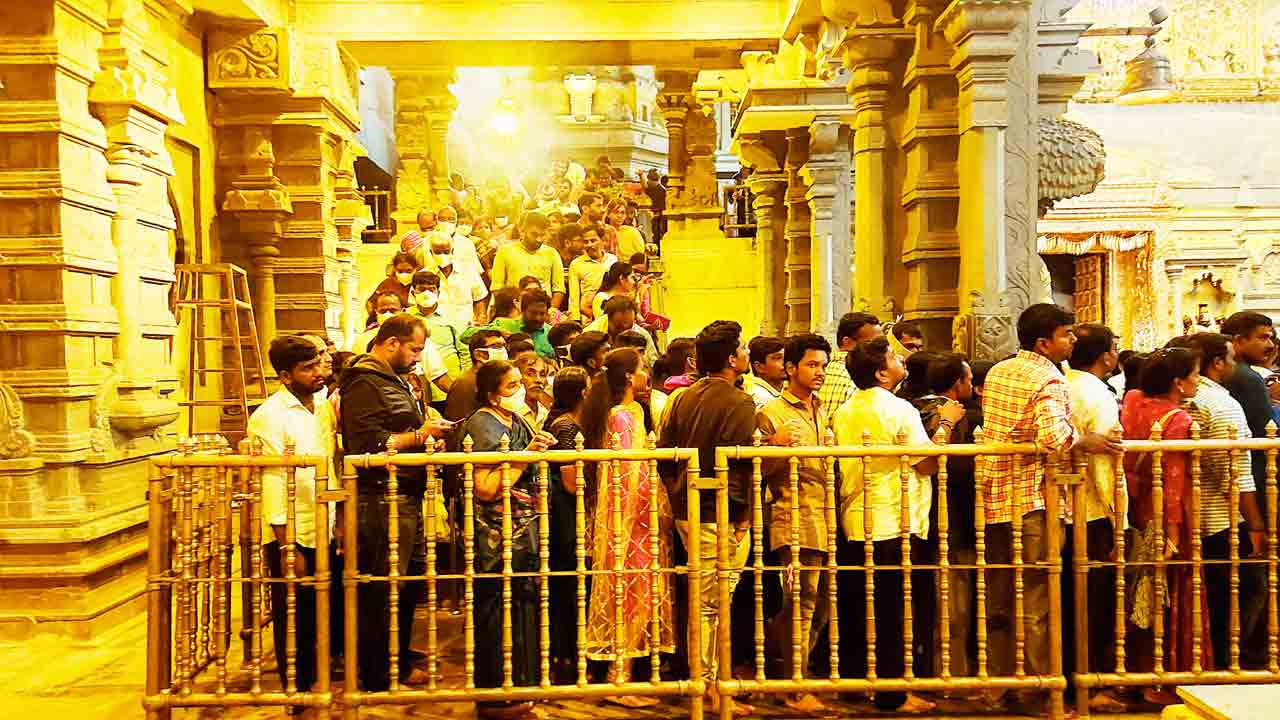 పవిత్రోత్సవాలు పరిపూర్ణం