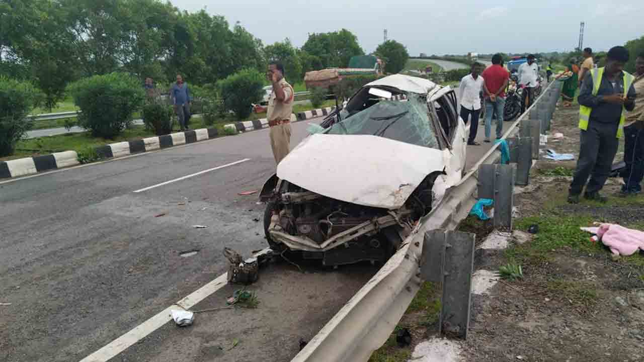 నిజామాబాద్‌లో ఘోర ప్రమాదం.. నలుగురు దుర్మరణం