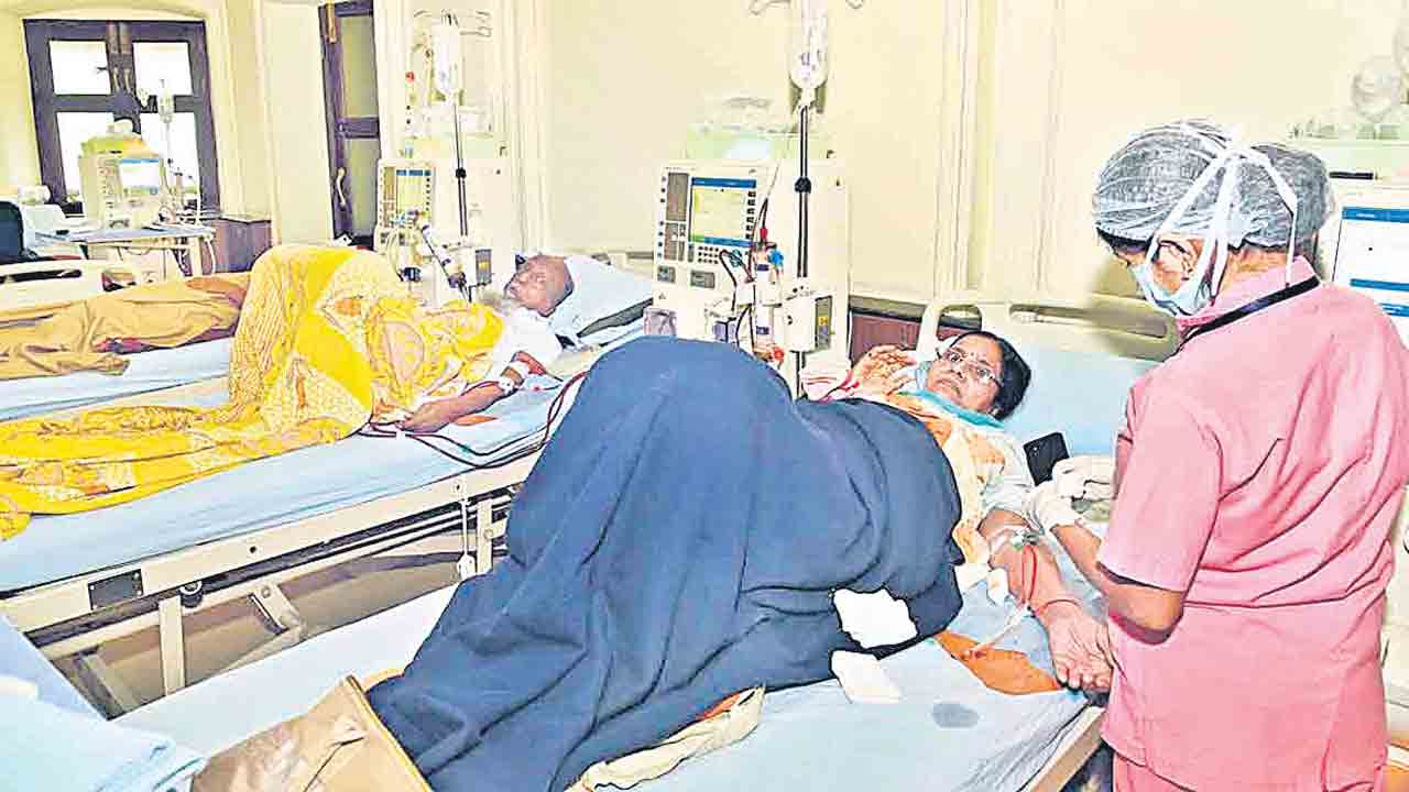 విధివంచితులకు అండగా..