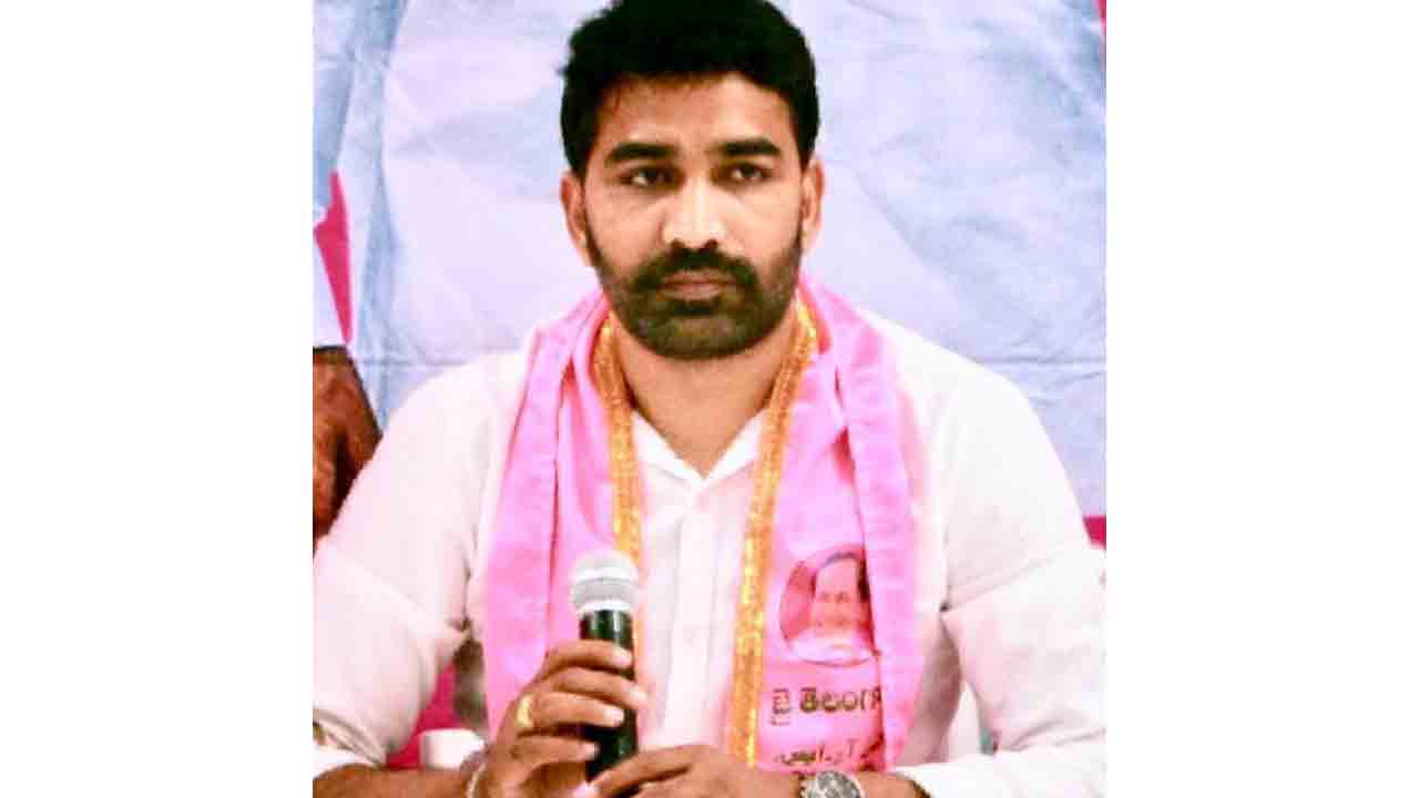 ఎమ్మెల్సీ కవితపై ఆరోపణలు సత్యదూరం : కాస‌ర్ల నాగేంద‌ర్ రెడ్డి